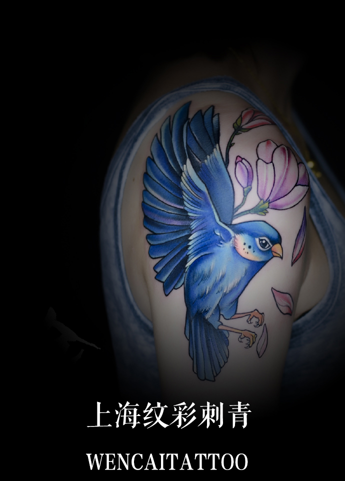 萌妹子祝小姐大臂彩色花鸟纹身