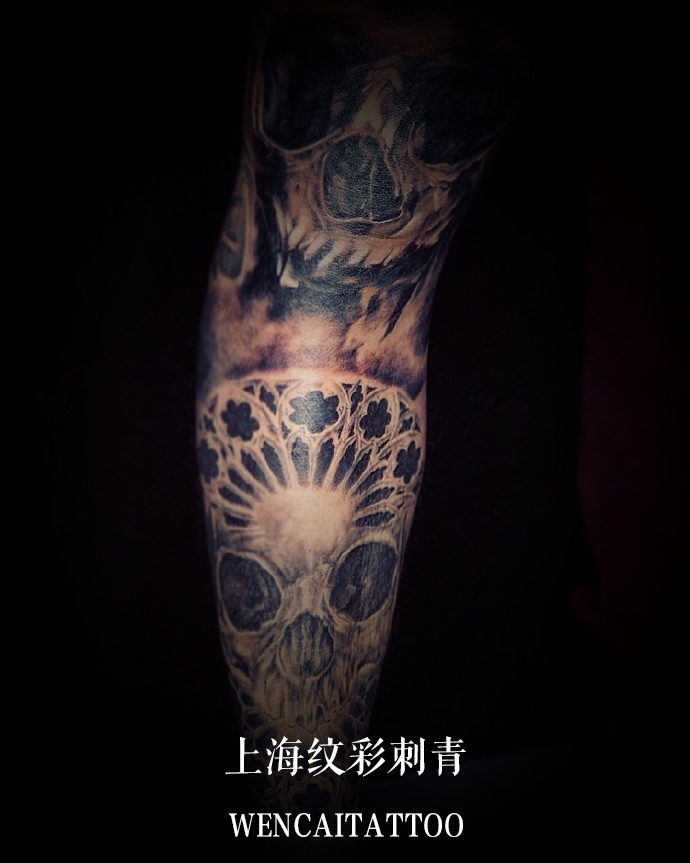  上海的僧先生骷髅花臂纹身图案